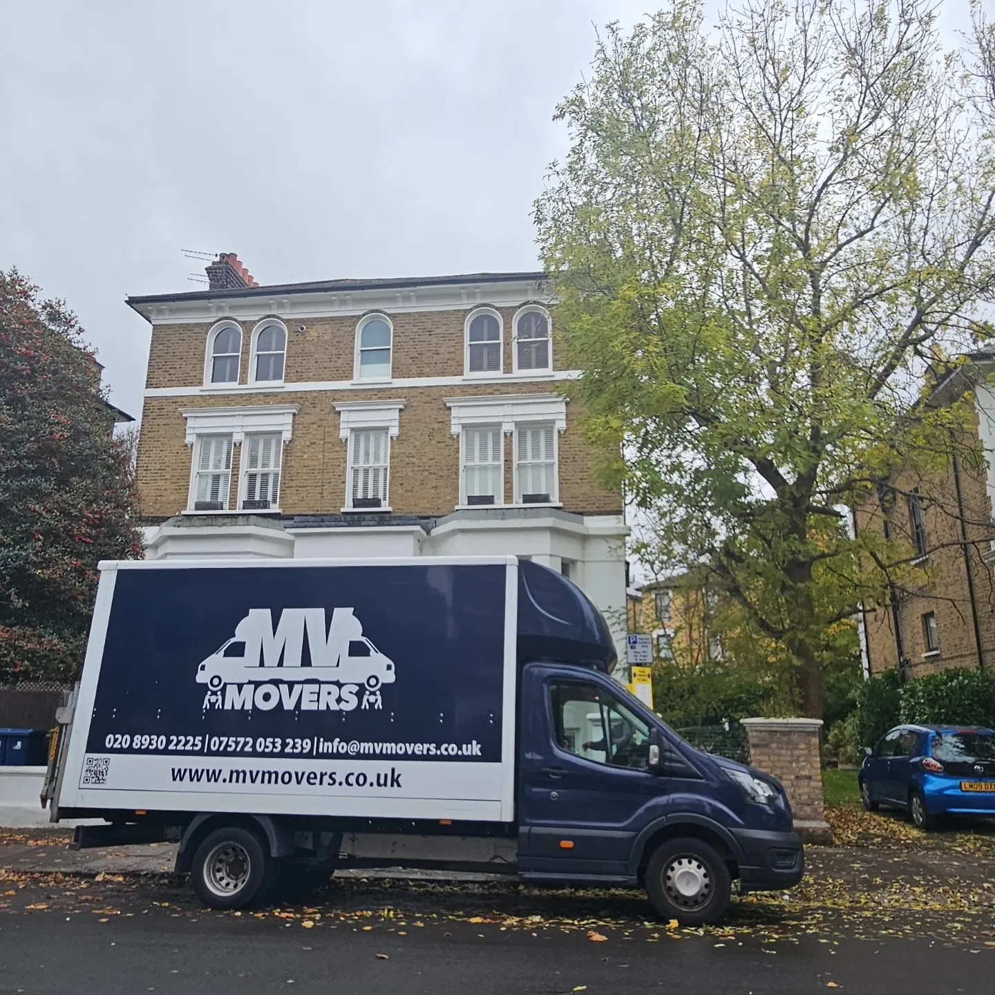 MV Movers van outside a large house – Ealing, full house MV Movers van outside a large house – Ealing, full house